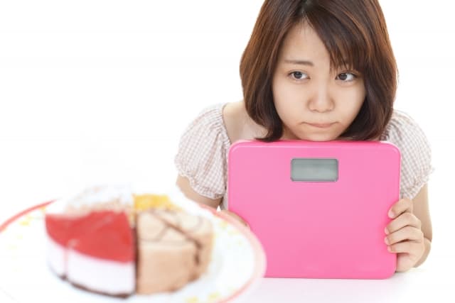 ダイエット中なのにケーキ 食べたい!【太りにくい食べ方が重要】